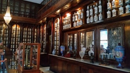 Lezing over de historische artsenijkunde in zaal De Vleugt in Bertem